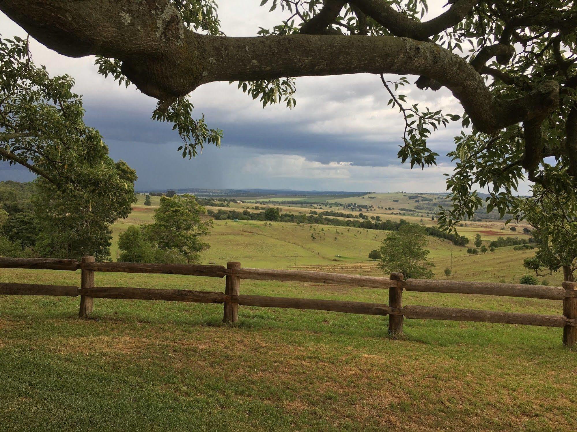 Hillview Cottages Kingaroy Exterior foto